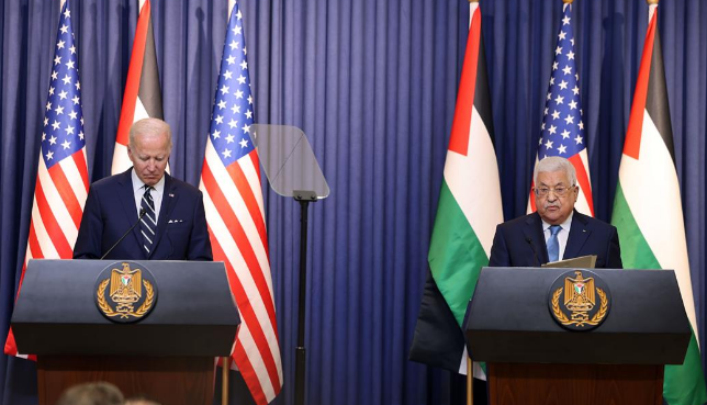 فصائل فلسطينية ترحب بمواقف الرئيس محمود عباس خلال زيارة بايدن